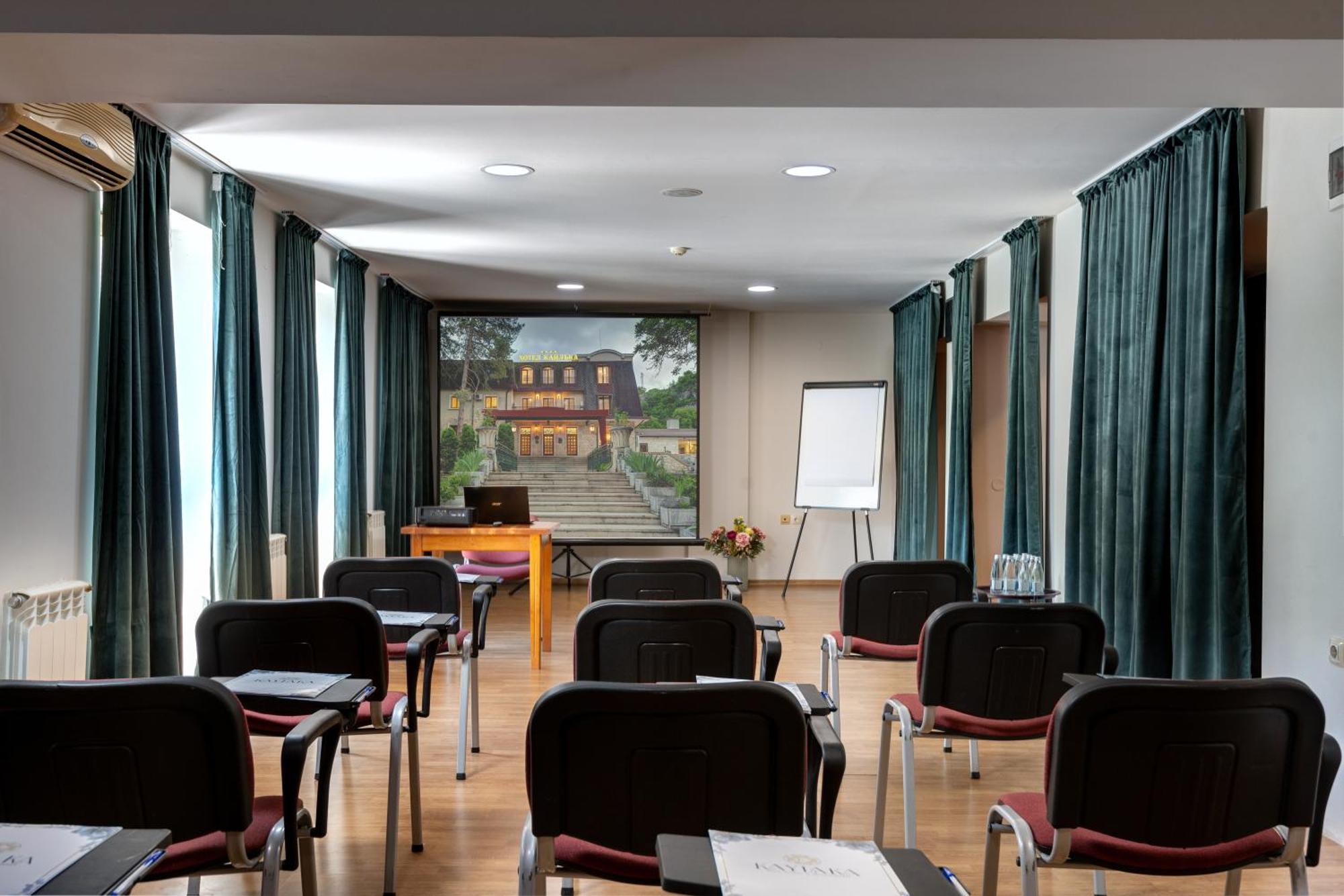Park Hotel Kaylaka Pleven Luaran gambar